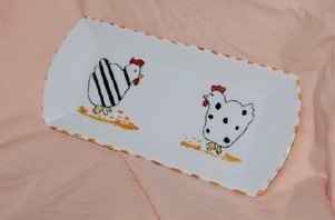 petit plat peint à main